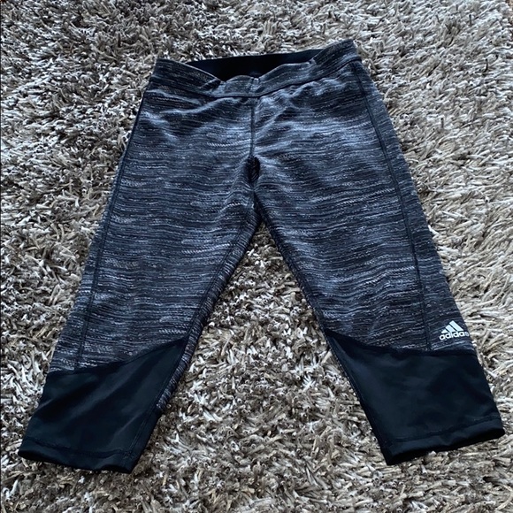 adidas Pants - Adidas cropped leggings